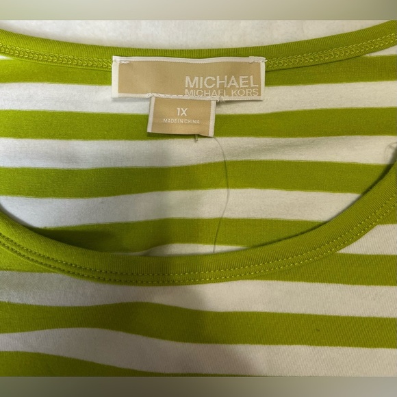 Michael Kors *NWT* 1X Women’s Lime Green & White Stripe short Sleeve Top - Picture 2 of 9